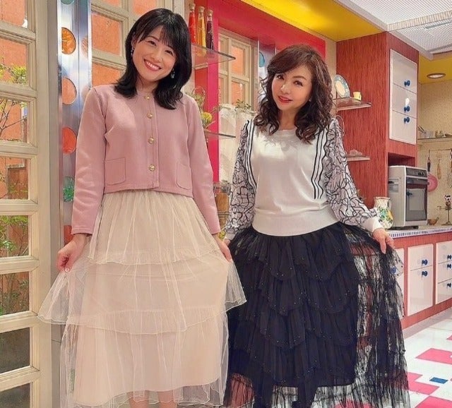 ハイヒール・モモコが中島アナウンサーとスカート被る！？