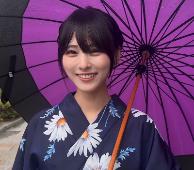 「綺麗で可愛くて華やかで…」美女モデル、京都で魅せた”紫和傘持ち・大和撫子ムービー”にファン”虜”「浴衣姿界隈の1等賞」