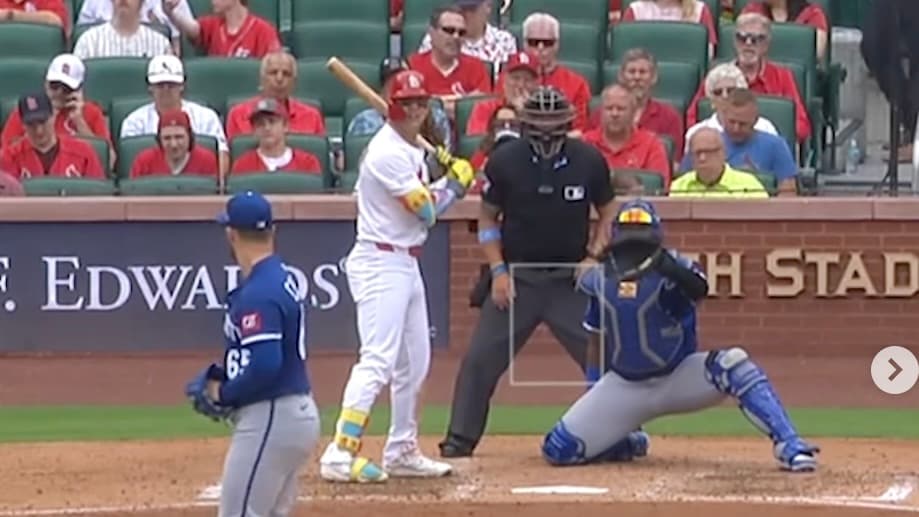 カージナルス・ヌートバー、ダブルヘッダー1試合目でマルチヒットの活躍！延長タイブレークの10回裏に右安で逆転サヨナラ勝利 MLB Japan