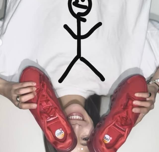 カッコいいと話題に！スキージャンパー・高梨沙羅がスニーカーを紹介！