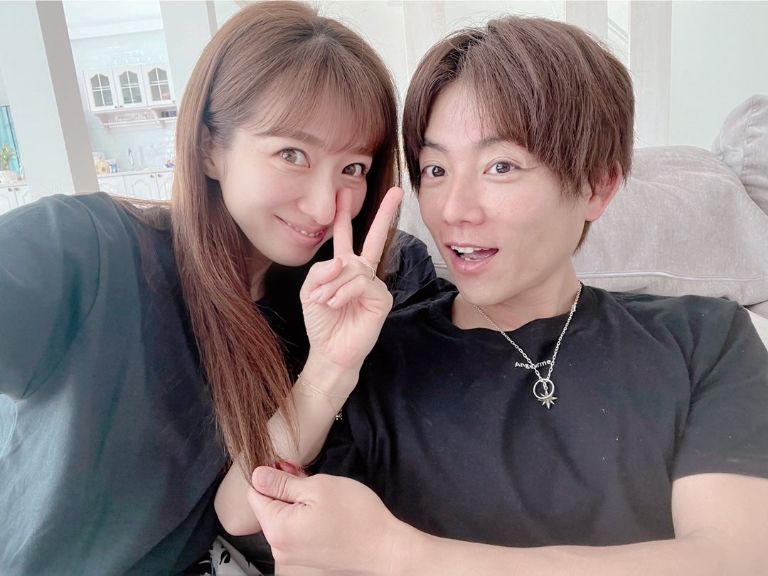 🌈辻希美さんが夫・杉浦太陽さんとの2Sで“すっぴん風”に登場💕