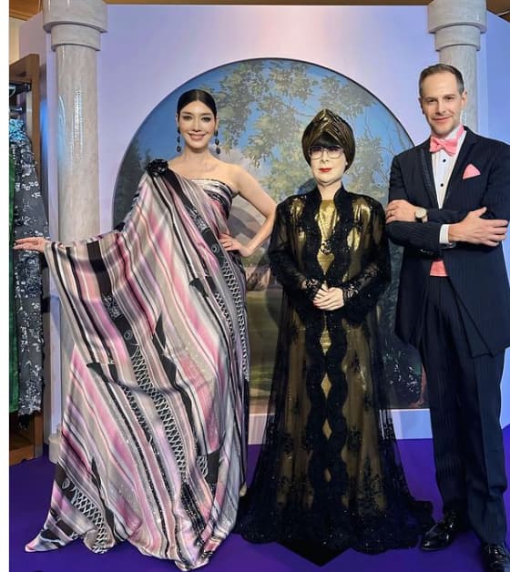 アンミカ圧巻のショーで蘇る桂由美さんの遺産、涙が止まらない感動の瞬間