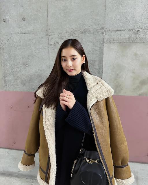 「変わらず本当に美しすぎます😭💖」新木優子 お洒落な私服姿を公開📸💕