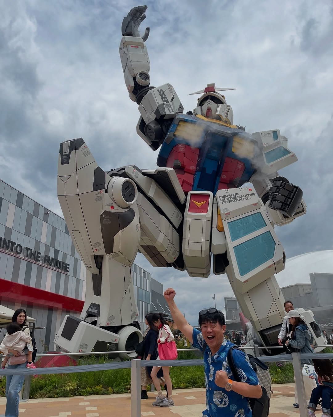 「こんな格好のガンダム初めて見た」ペナルティヒデ、46年ぶりに見たオブジェに感動