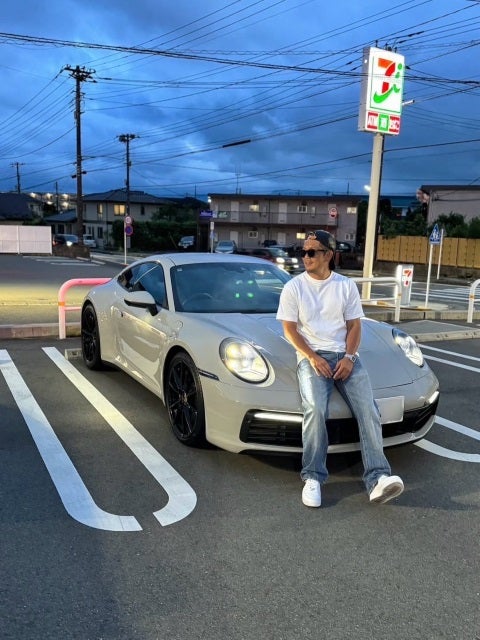 「ポルシェが似合う年になった」あの人気格闘家が見せた大人の余裕と人生の味わい