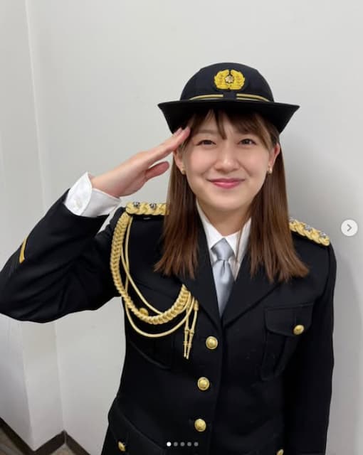 尾崎里紗が一日警察署長を務めたことを報告。1日を通して交通安全へ呼びかけ