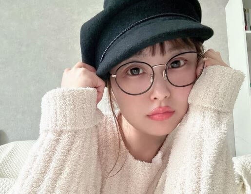 パジャマ姿が可愛すぎる！鈴木奈々のふわもこルームウェア。可愛さ全開！