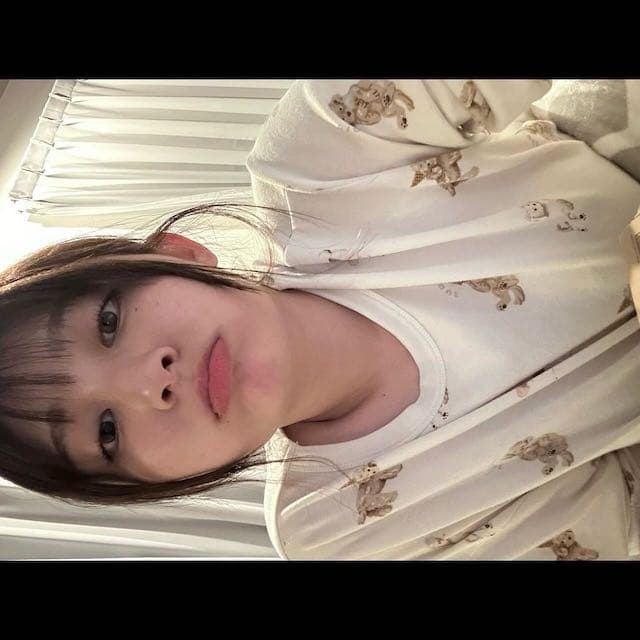 「下からアングルで可愛いってどーゆーこと」吉川愛の自撮りショットが可愛すぎると話題に！