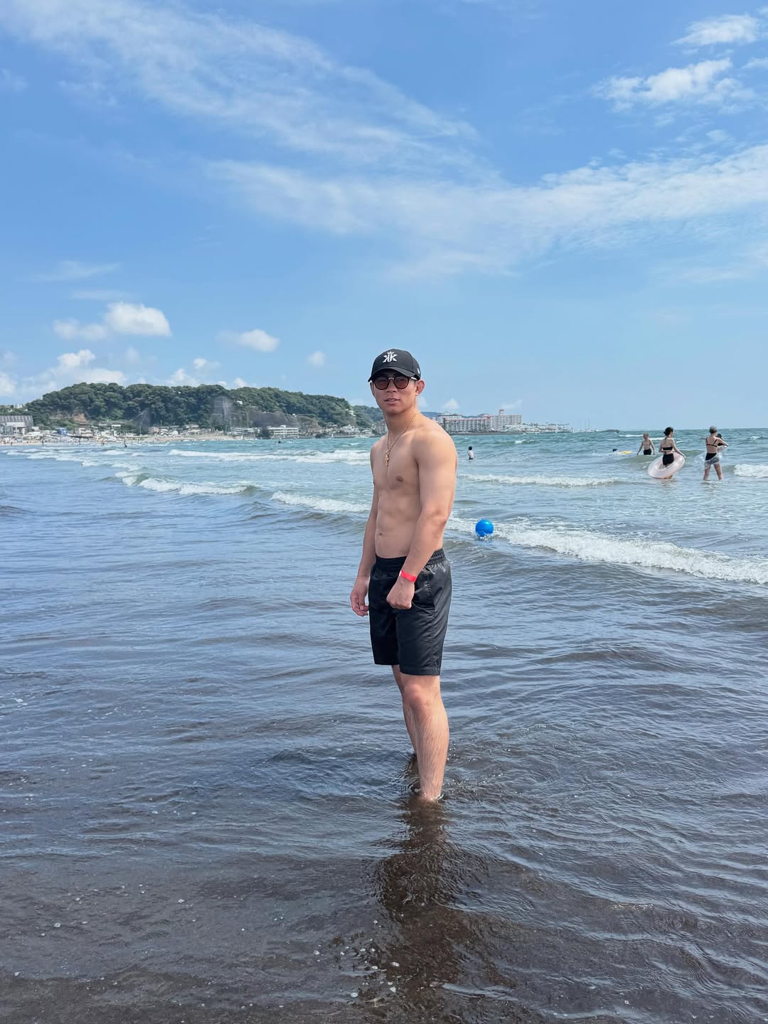 格闘家・YA-MAN、海や花火など夏を満喫した様子をファンに公開