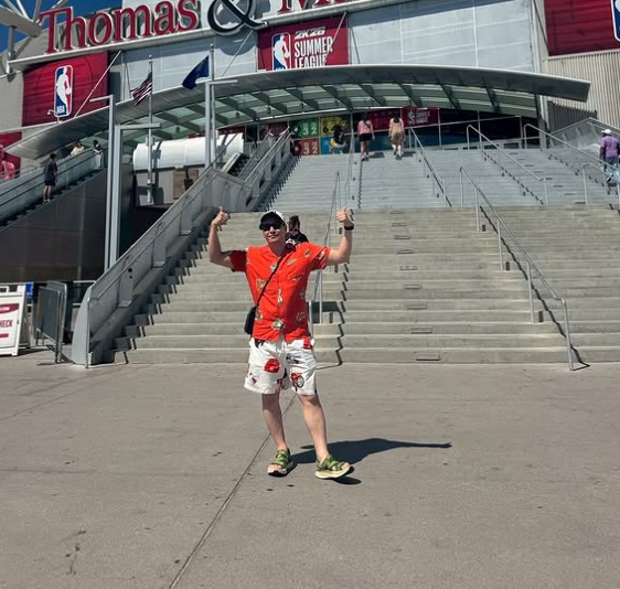 チョコプラ長田庄平、NBAサマーリーグ会場でまさかの“お土産だけ”体験を報告