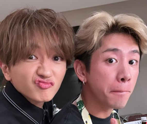 NissyがTakaとの仲良しツーショットを公開✨Takaの作った料理も紹介🍛