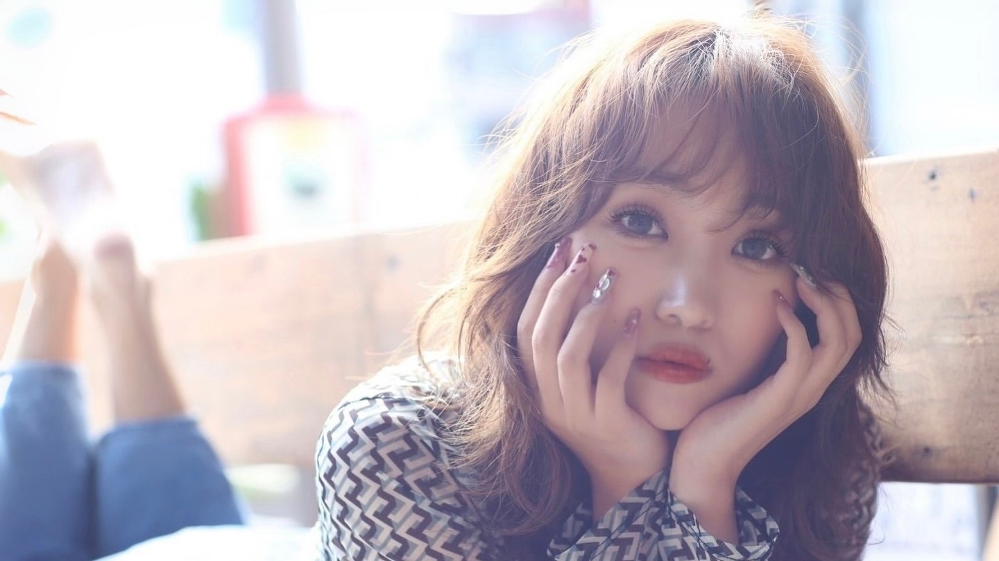 谷内田結唯、“おねんねショット”で魅せるナチュラルな透明感　「どの角度も綺麗」「可愛すぎる」とファン絶賛