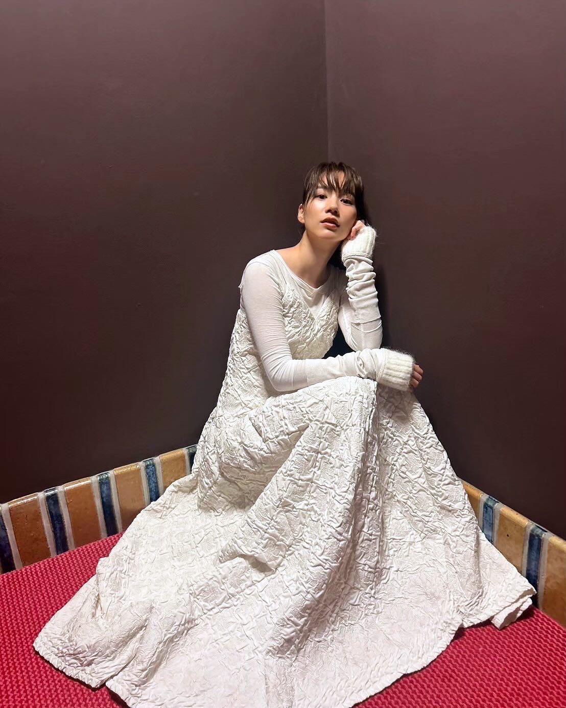 あの人気女優が出演映画の公開をお知らせ！美しすぎるドレス姿にファンメロメロ！！