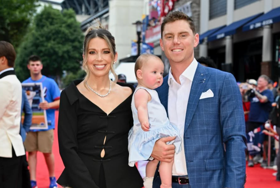 「Yoshiはどこ？」ドジャースのウィル・スミス、家族と登場した“レアすぎる”レッドカーペット姿に反響