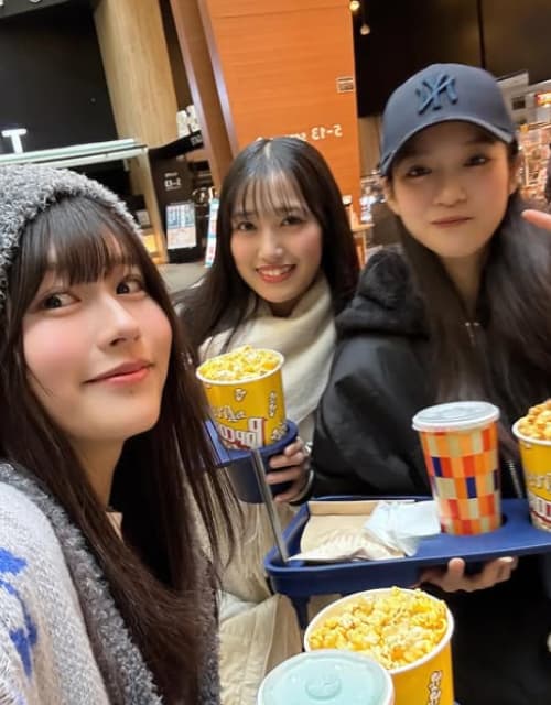 「諫山創先生、天才すぎる」ちとせよしの、美女3人で猛烈オタ活！？