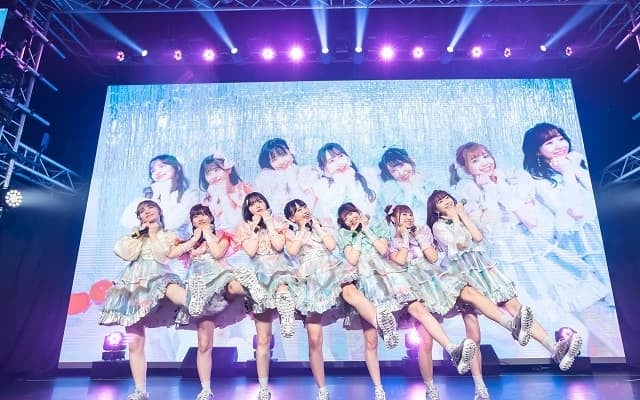 FRUITS ZIPPERがデビュー3周年！鎮西寿々歌が感謝のメッセージ