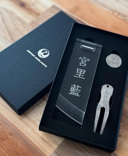 宮里藍、JALカード40周年ゴルフコンペに参加！感動のサプライズプレゼントの〇〇に感謝