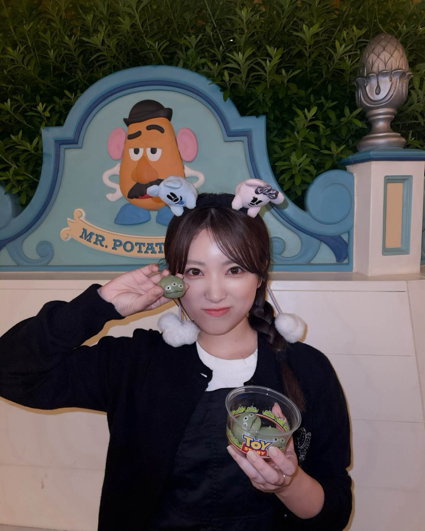 矢吹奈子、ディズニーシーを満喫ショットを公開💕