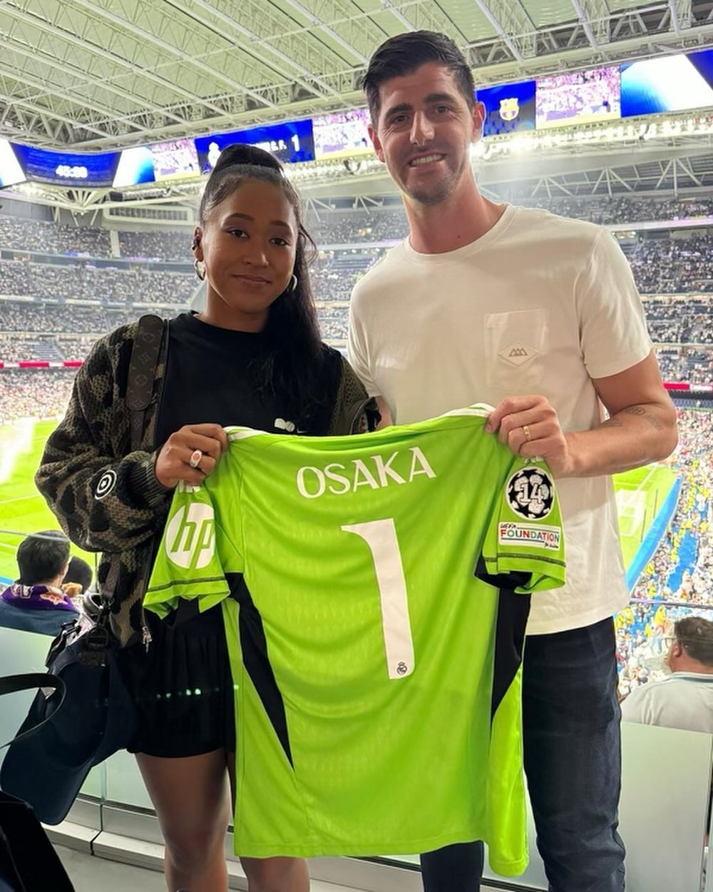 大坂なおみがレアル・マドリードのスタジアムに出現！ファンは歓喜