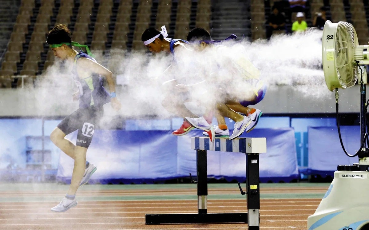 暑い高校総体、選手守る…練習場に扇風機・朝夕に競技
