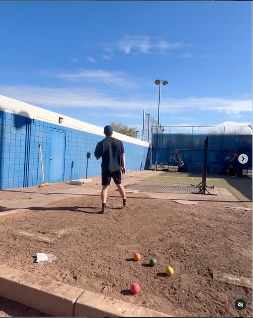 中森俊介、アリゾナ自主トレの様子を公開「充実した自主トレになりました！」