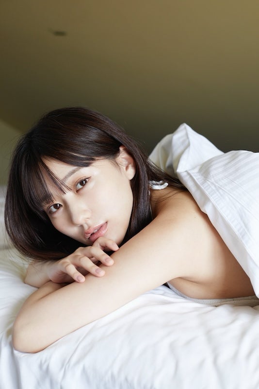 「美し過ぎます」元HKT48でグラドルの"あの人"がちょっとだけ際どいお昼寝ショットを公開