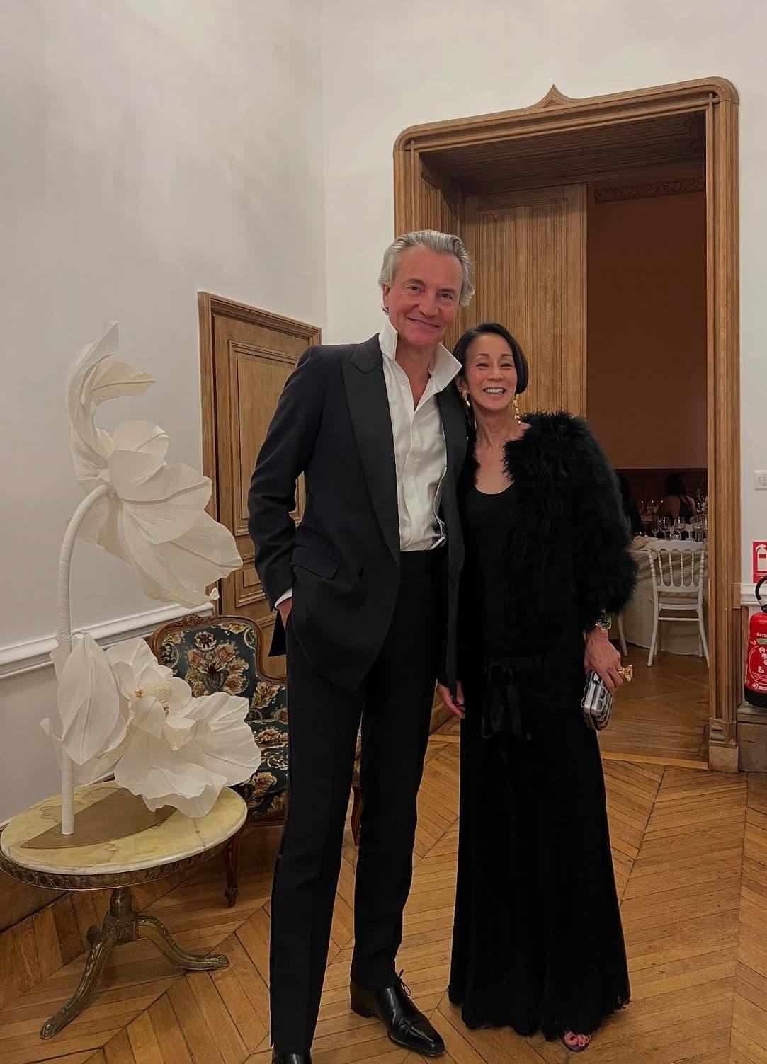 「映画の一場面みたいですねー！」中村江里子、13世紀に建てられたシャトーで超豪華お誕生日パーティーに参加。