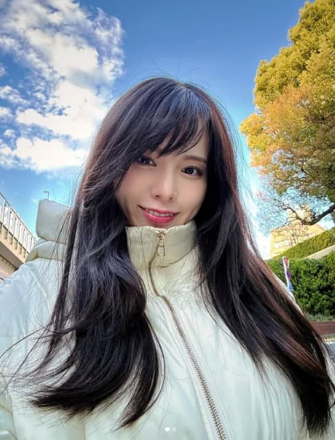 元アイドル  自撮りにファン悶絶...!!