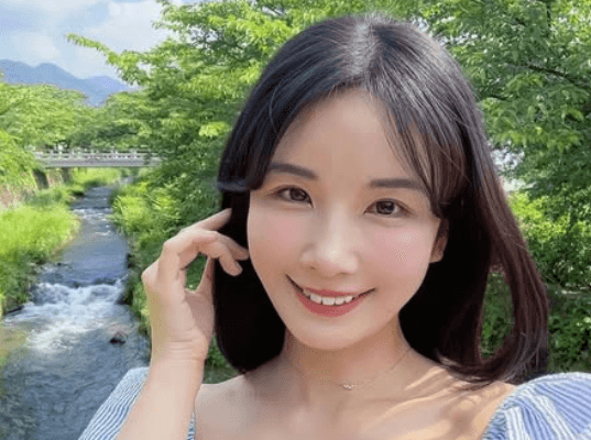 「34歳になりました！」美女タレント、大自然の清流をバックに”バースデー・ショットムービー”を公開！祝いのコメント続々