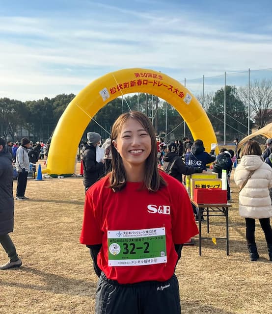 筋肉痛でも全力！泉谷莉子が挑んだ初の1500mロードレース