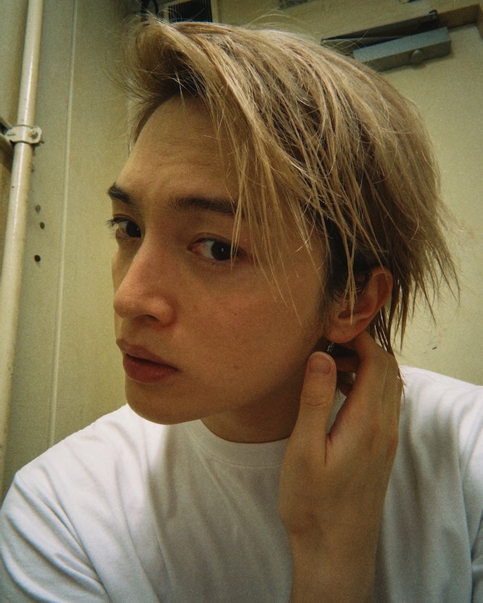 玉森裕太の金髪 × かきあげショットにファンメロメロ「今日も好き」