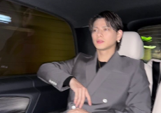 平野紫耀、雨のパリでディナーショット公開！ファンから「かっこよすぎる」と絶賛の嵐！