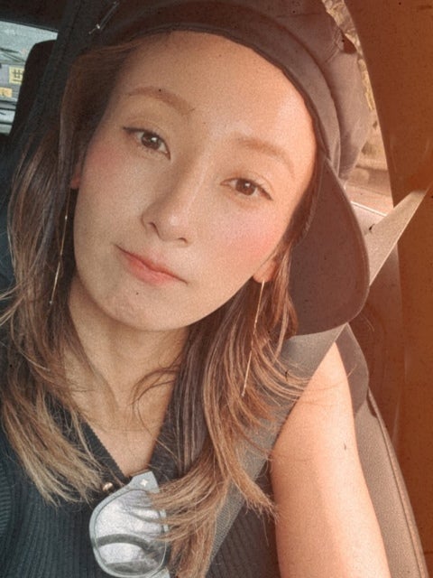 ノースリ×ツヤ髪で夏モード全開、西山茉希の美しさが車内でも眩しすぎる