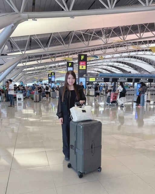 紀平梨花、久々のトロントへ。「できることを精一杯」棒立ちの一枚に映る静かな覚悟と挑戦のはじまり