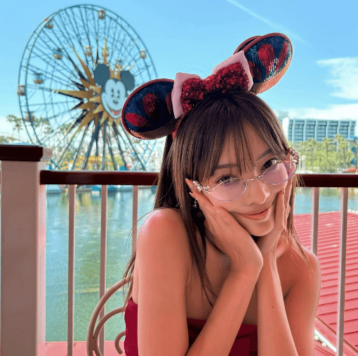 「ノンストップで遊び続けました！」美女ウォーキングティーチャー、夢の国INカリフォルニア！現地美ショットにファン夢心地