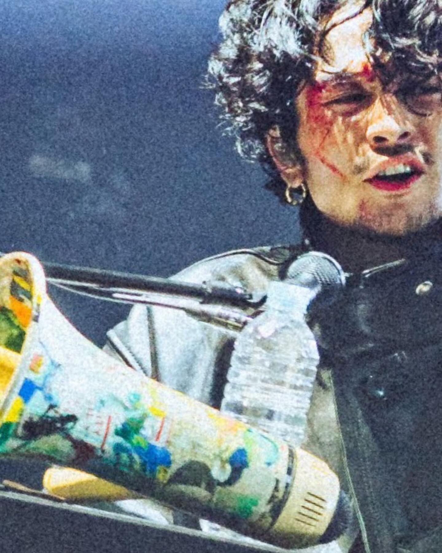 演奏中に流血❗️❓常田大希の最新ショットに話題沸騰！👀