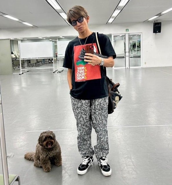 木村拓哉のリハーサルに愛犬の「アム」も同行！