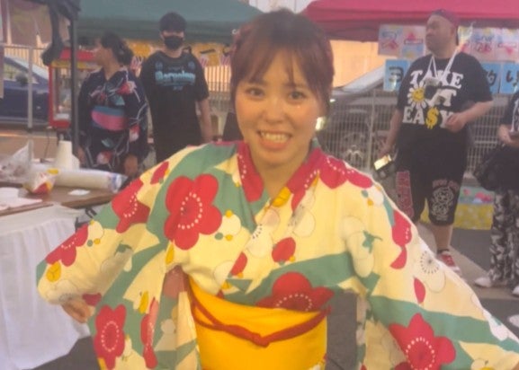 浴衣姿で夏を満喫！プロレスラー・桃野美桜の無邪気な笑顔