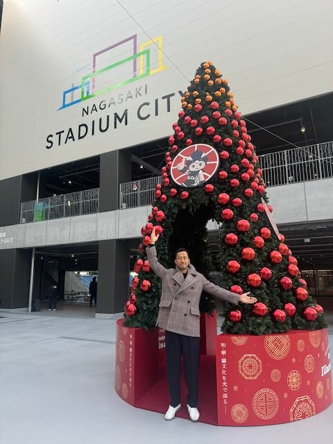 地元長崎に帰省の吉田麻也 亡き父との約束を果たす