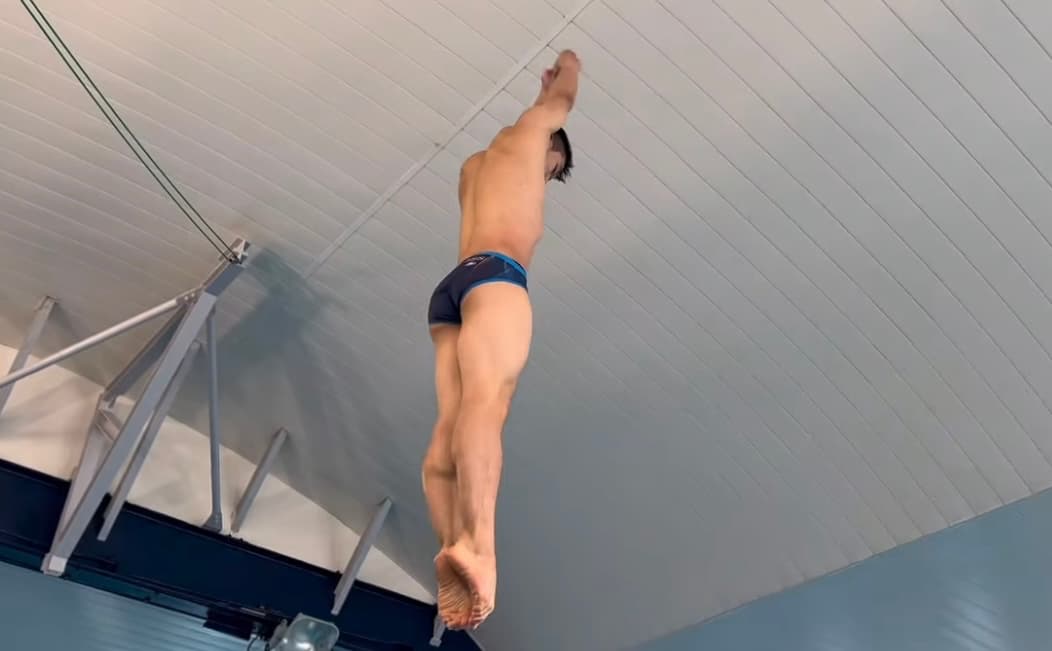 綺麗すぎて何度でも見れる！！！玉井陸斗の美しすぎる飛び込みが話題に！