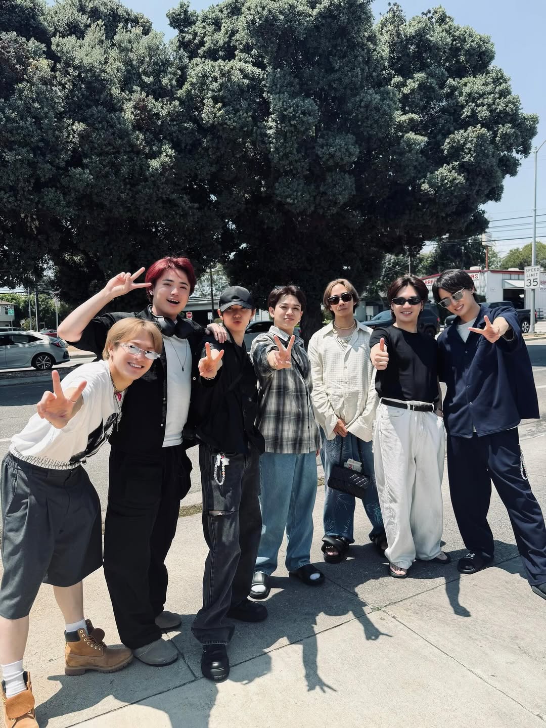 Travis Japan・七五三掛龍也が大先輩とのツーショットを披露し