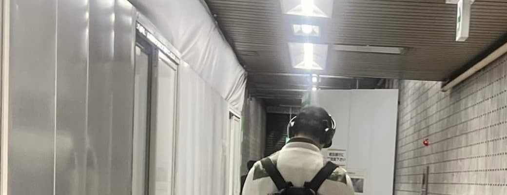 「ジャマしない優しさ♡」工藤阿須加のカッコ良すぎる後ろ姿を撮影していたのは！？