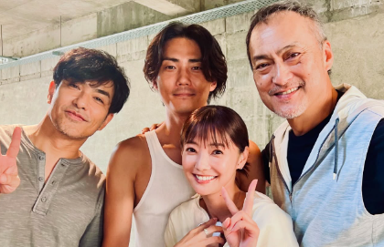 北村一輝、「トゥルーカラーズ」撮影ショットを公開 天草の海と共演者たちの姿が話題に