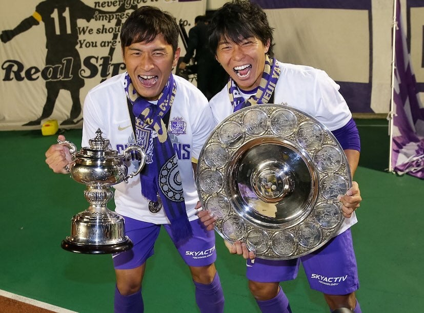 佐藤寿人が引退発表をした元戦友へコメント「ピッチの上でたくさんの同じ景色を見てきた相棒」