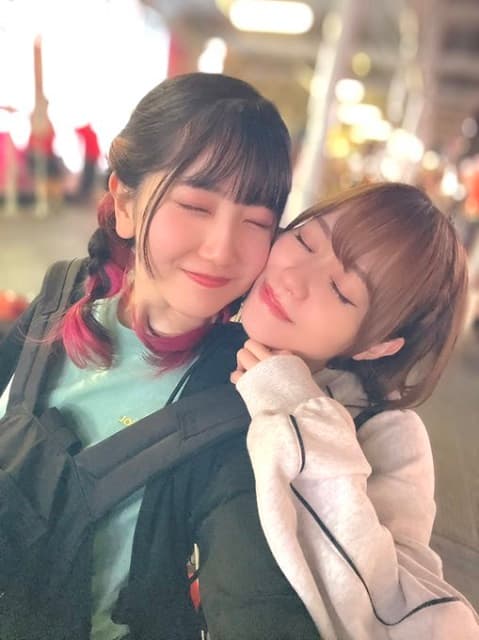 「てぇてぇが過ぎる……」女性声優が大好きな声優仲間との愛溢れる2ショットを投稿