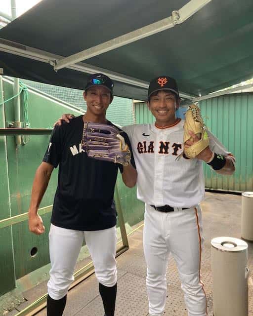 松田宣浩がかつてのチームメイトと再会✨懐かしい2ショットにファン歓喜💖🦅