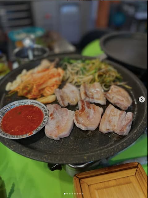 葵わかなが韓国へ渡航し韓国グルメを堪能！