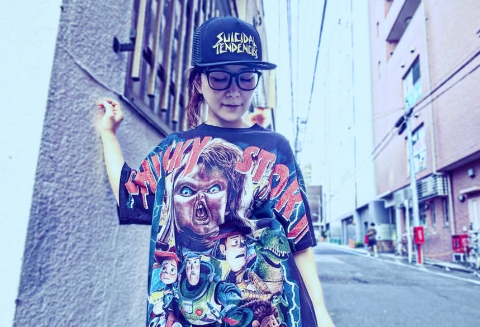 「そのTめっちゃいい」森恵、“チャッキー×トイ・ストーリー”Tシャツでテンション爆上がり！