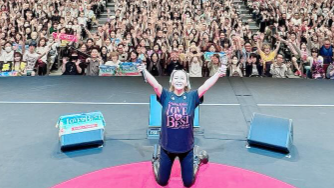 華原朋美、浦安公演が大盛況！30年越しの夢に感動の声続々