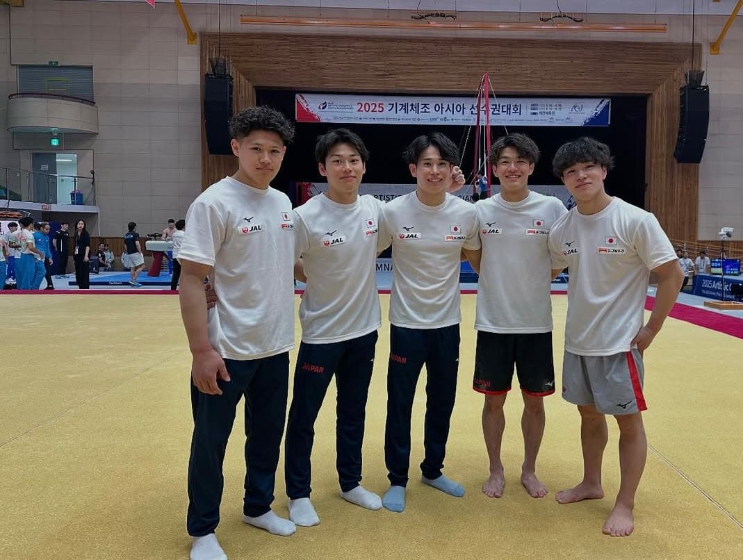 体操日本代表・岡慎之助＆萱和磨、お茶目な自撮りショットにファン歓喜！